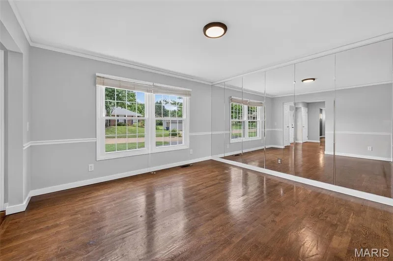 231 Renaldo Drive, Chesterfield, MO 63017 — listing photo 13 of 51