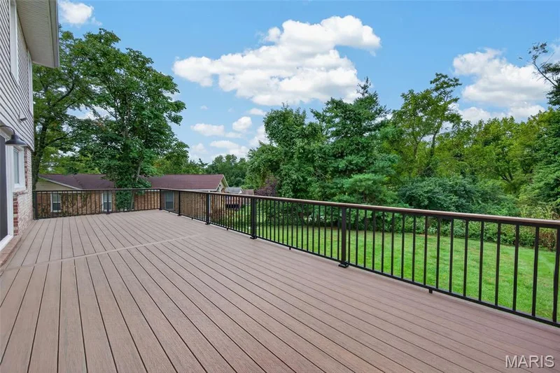231 Renaldo Drive, Chesterfield, MO 63017 — listing photo 29 of 51