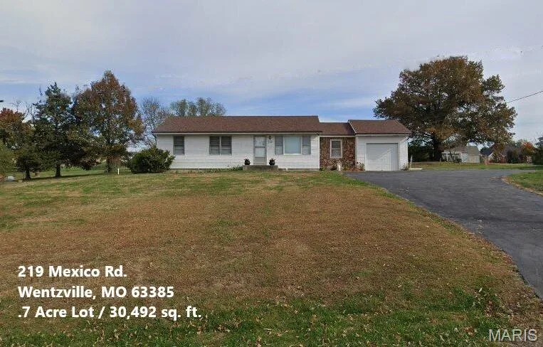 219 Mexico Road, Wentzville, MO 63385 — listing photo 36 of 44