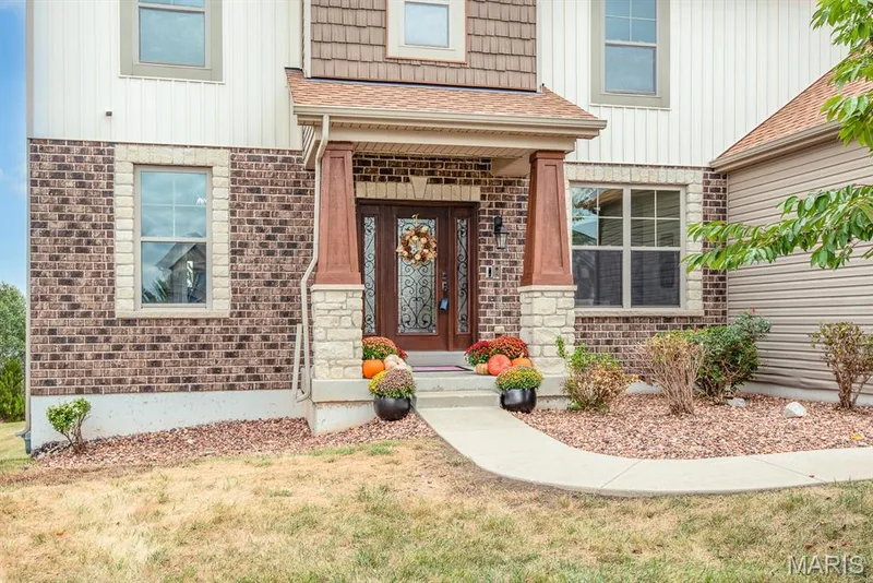 485 Cambridge Manor Drive, Wentzville, MO 63385 — listing photo 2 of 62