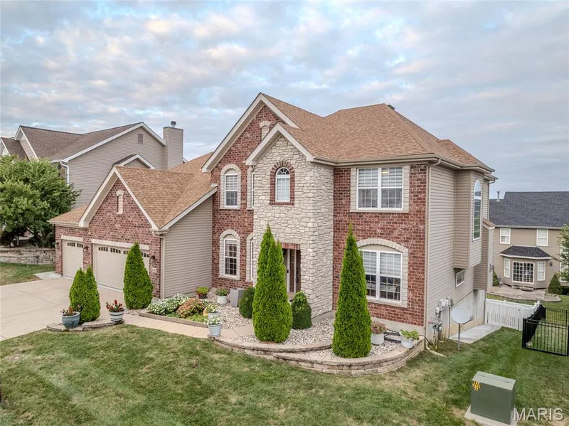 979 Bentley Park Circle, O'Fallon, MO 63368 — listing photo 2 of 53