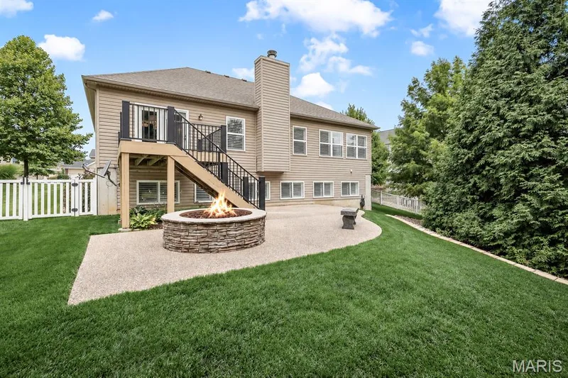 256 Mason Glen Drive, Lake St. Louis, MO 63367 — listing photo 12 of 37