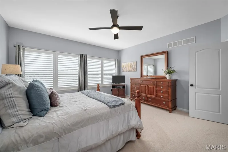 256 Mason Glen Drive, Lake St. Louis, MO 63367 — listing photo 17 of 37