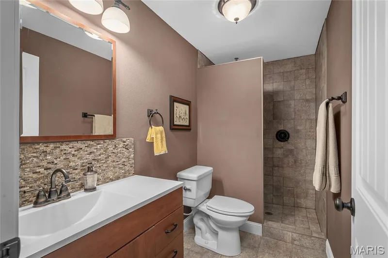 256 Mason Glen Drive, Lake St. Louis, MO 63367 — listing photo 33 of 37