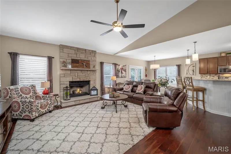 256 Mason Glen Drive, Lake St. Louis, MO 63367 — listing photo 9 of 37