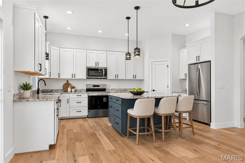703 Vista Springs Court, Wentzville, MO 63385 — listing photo 7 of 84