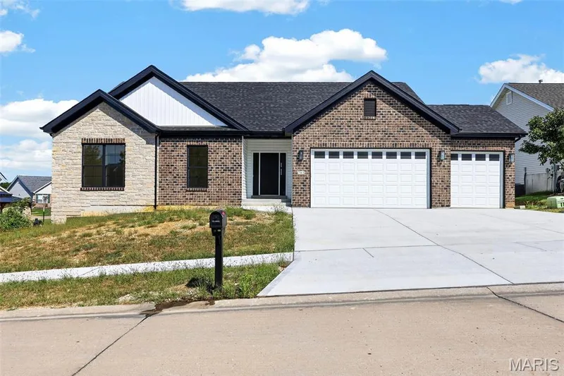 703 Vista Springs Court, Wentzville, MO 63385 — listing photo 25 of 84