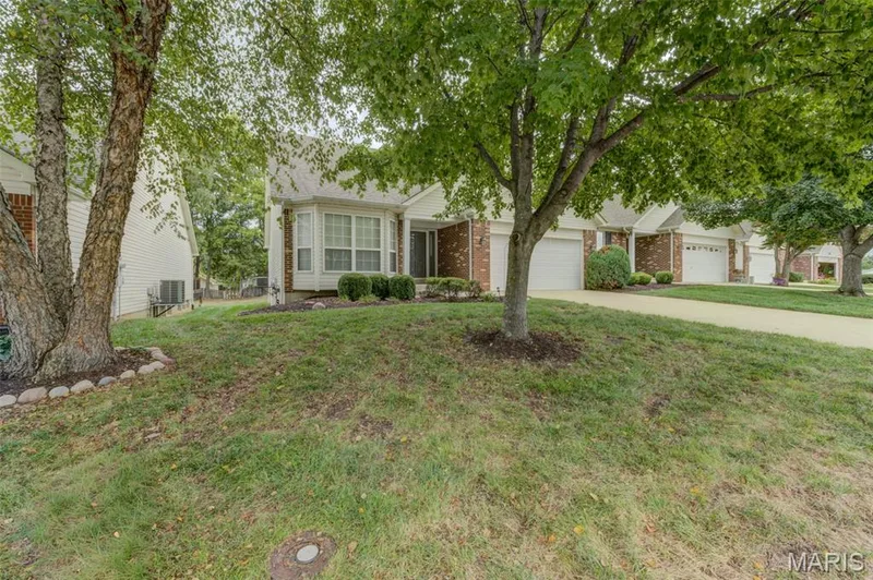 2107 McGregor Circle, O'Fallon, MO 63368 — listing photo 5 of 39