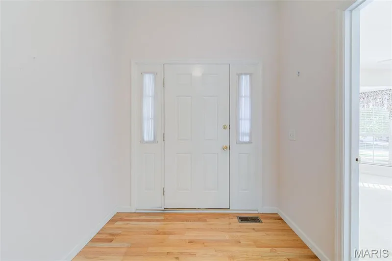 2107 McGregor Circle, O'Fallon, MO 63368 — listing photo 7 of 39