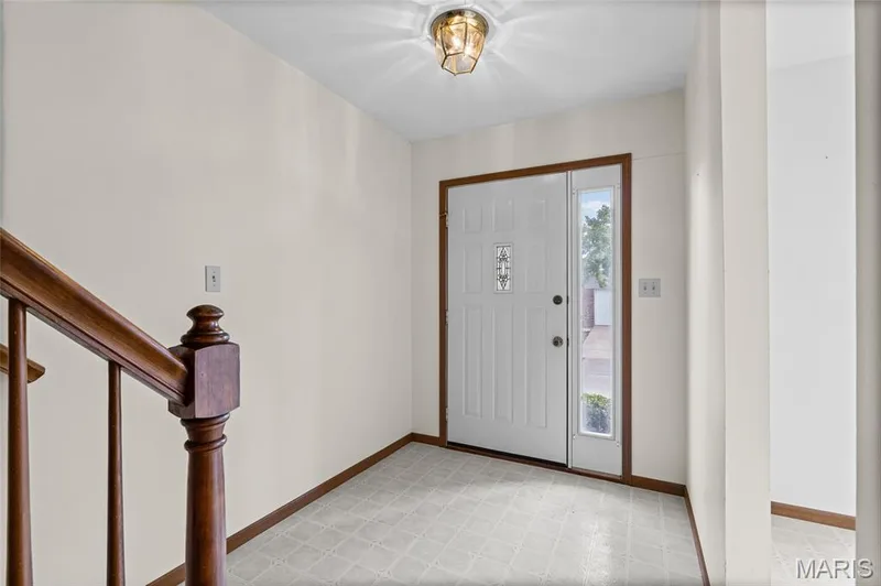 1728 Forest Hills Drive #B, St Charles, MO 63303 — listing photo 5 of 29