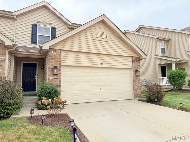 2151 Orchid Blossom Court, St Peters, MO — listing photo 1