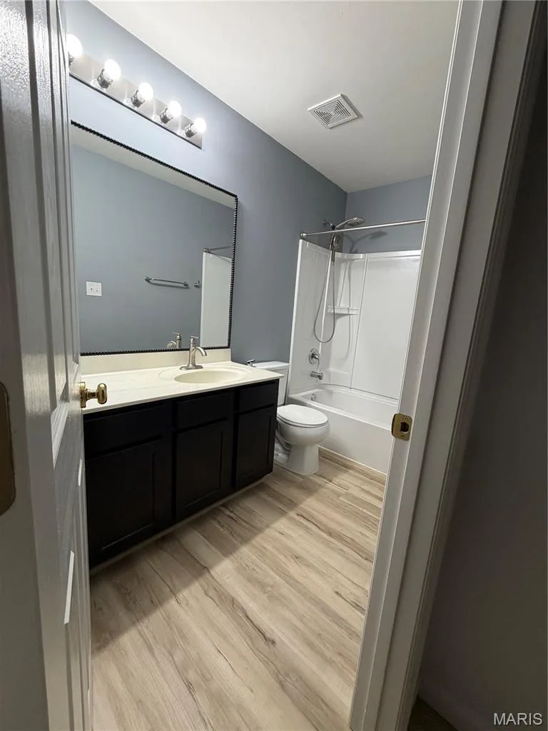 Upstairs bathroom — 2151 Orchid Blossom Court, St Peters, MO 63376