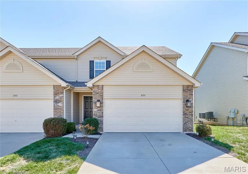 2151 Orchid Blossom Court, St Peters, MO β listing photo 1