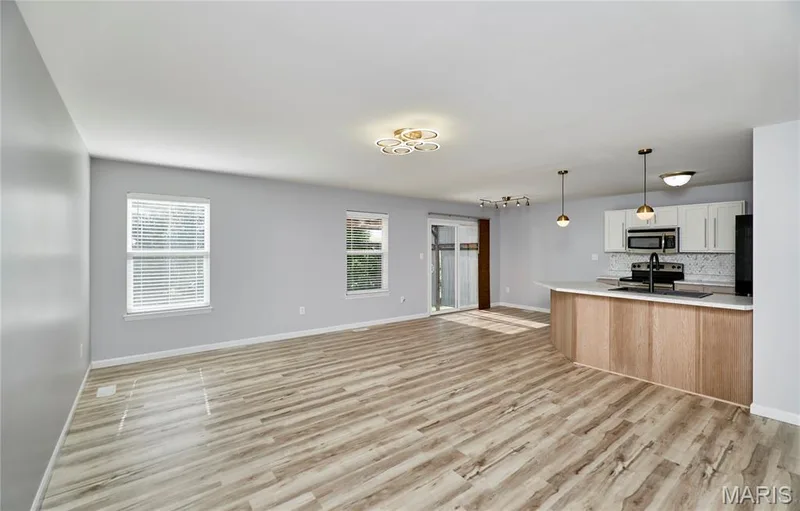 2151 Orchid Blossom Court, St Peters, MO 63376 — listing photo 8 of 45