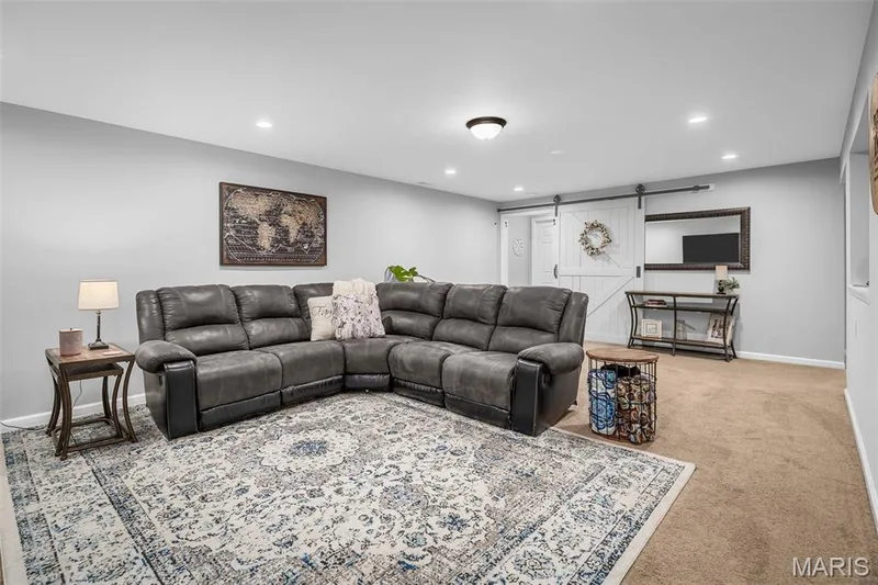 156 Old Williamsburg Parkway, Wentzville, MO 63385 — listing photo 33 of 56