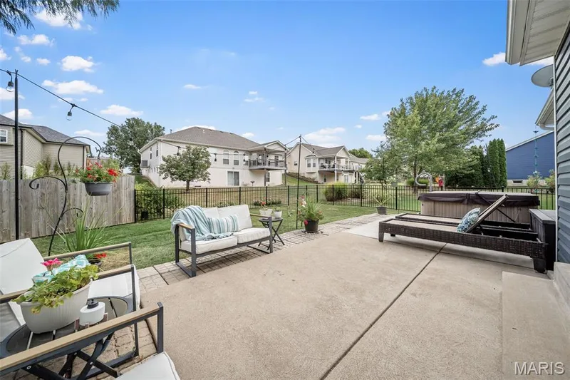 156 Old Williamsburg Parkway, Wentzville, MO 63385 — listing photo 45 of 56