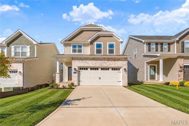 53 Pheasant Ring Drive, St Peters, MO — listing photo 1