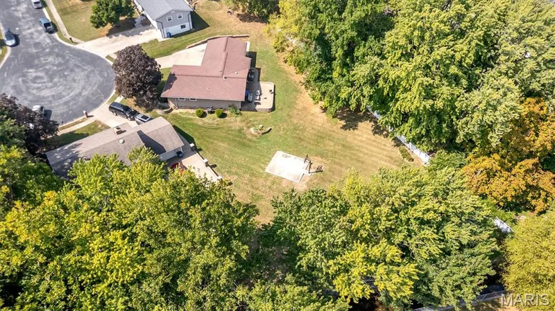6 Cambridge Court, St Charles, MO 63301 — listing photo 3 of 15