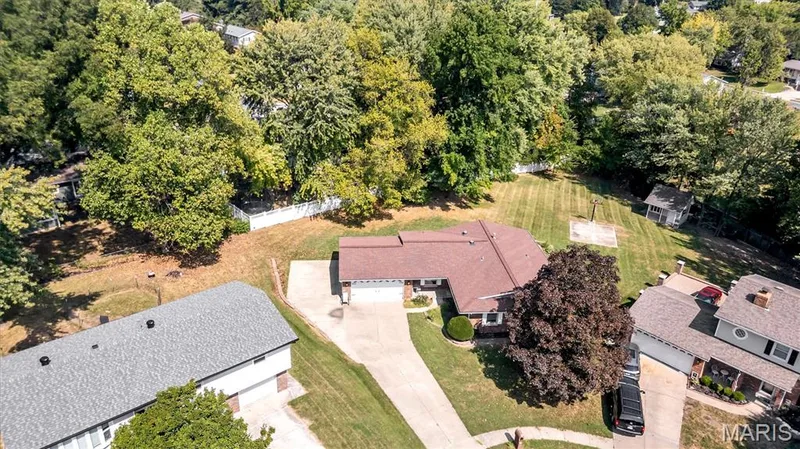 6 Cambridge Court, St Charles, MO 63301 — listing photo 4 of 15