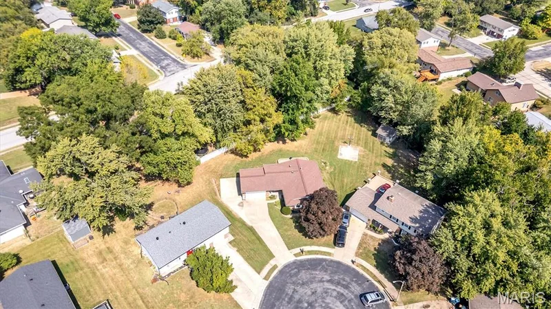6 Cambridge Court, St Charles, MO 63301 — listing photo 5 of 15