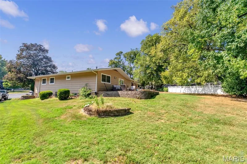6 Cambridge Court, St Charles, MO 63301 — listing photo 8 of 15