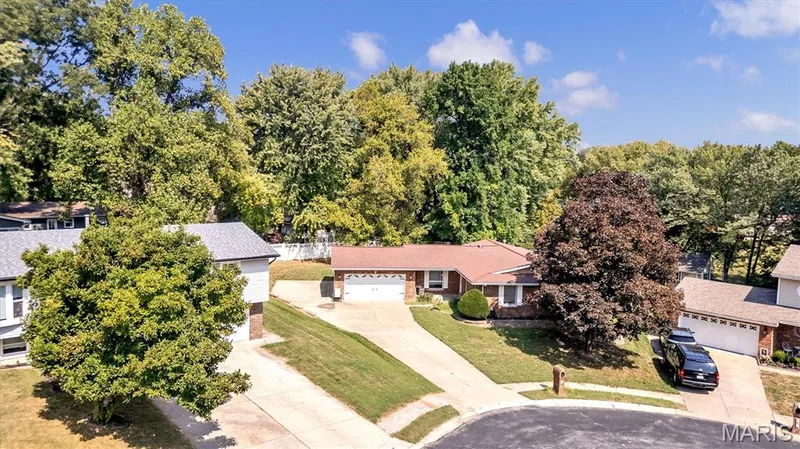 6 Cambridge Court, St Charles, MO 63301 — listing photo 9 of 15