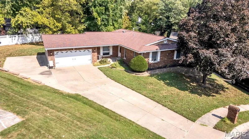 6 Cambridge Court, St Charles, MO 63301 — listing photo 13 of 15