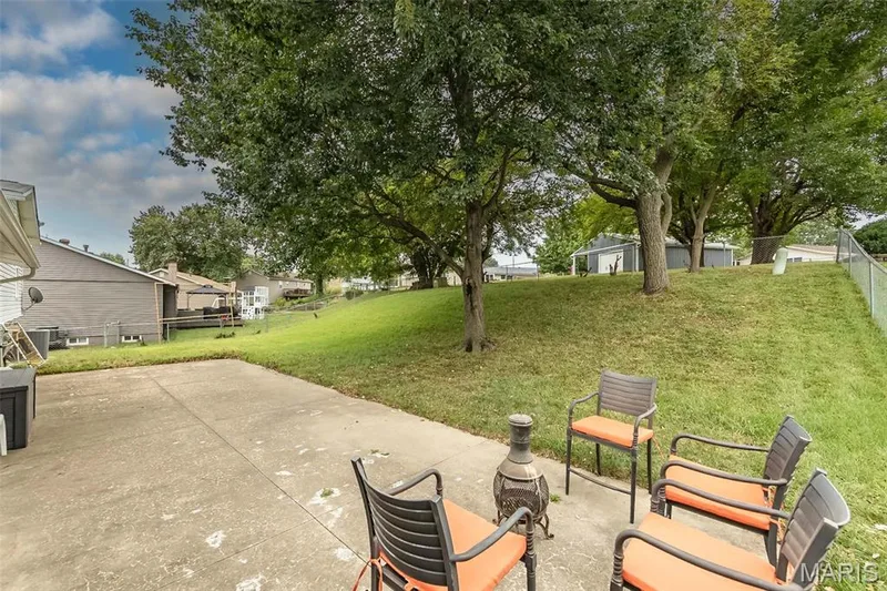 615 Country Lake Drive, St Peters, MO 63376 — listing photo 28 of 36