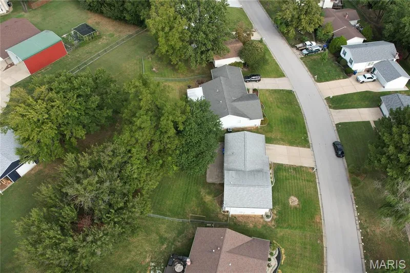 615 Country Lake Drive, St Peters, MO 63376 — listing photo 35 of 36