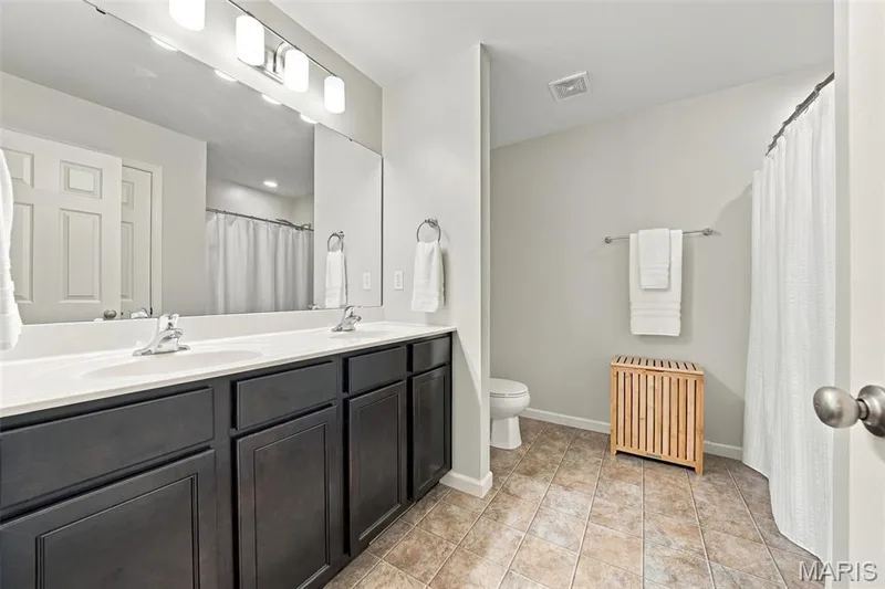1680 Coupru Court, St Peters, MO 63376 — listing photo 16 of 28