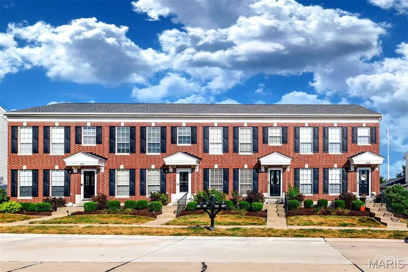 820 Brookmead Drive, O'Fallon, MO — listing photo 1