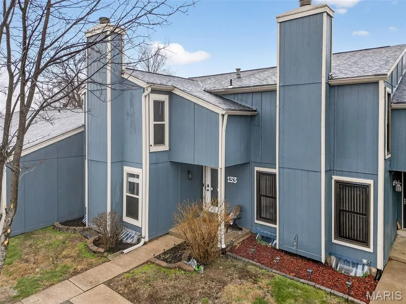 133 Harbor View Drive, Lake St. Louis, MO 63367 — listing photo 8 of 47