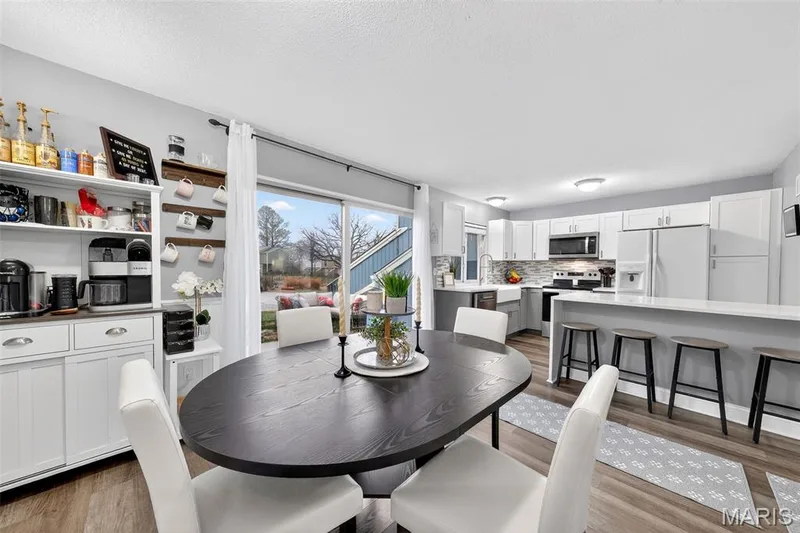 133 Harbor View Drive, Lake St. Louis, MO 63367 — listing photo 16 of 47