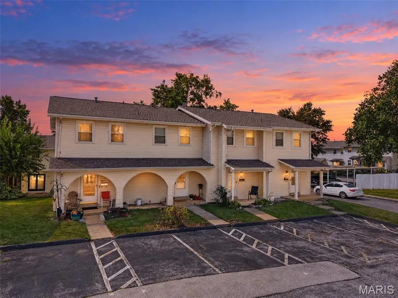 2677 Falcons Way #126, St Charles, MO 63303 — listing photo 13 of 30
