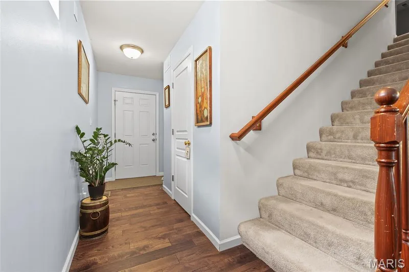 533 Parkgate Drive, Lake St. Louis, MO 63367 — listing photo 5 of 36