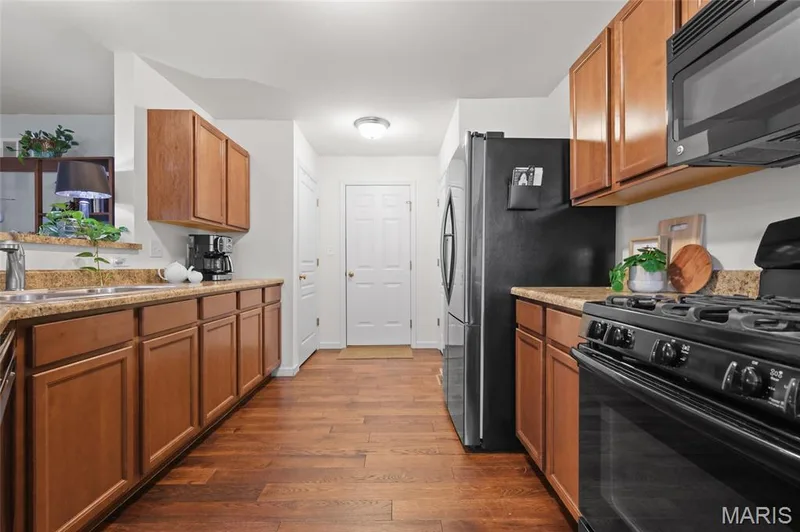 533 Parkgate Drive, Lake St. Louis, MO 63367 — listing photo 10 of 36