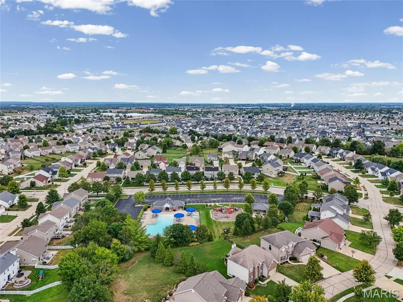 533 Parkgate Drive, Lake St. Louis, MO 63367 — listing photo 31 of 36