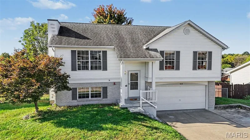 624 Longhorn Drive, O'Fallon, MO 63368 — listing photo 3 of 23