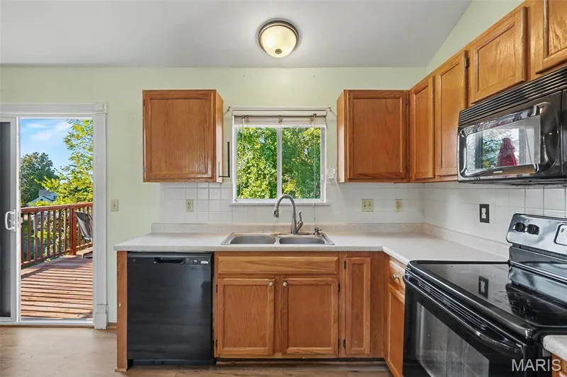 624 Longhorn Drive, O'Fallon, MO 63368 — listing photo 11 of 23