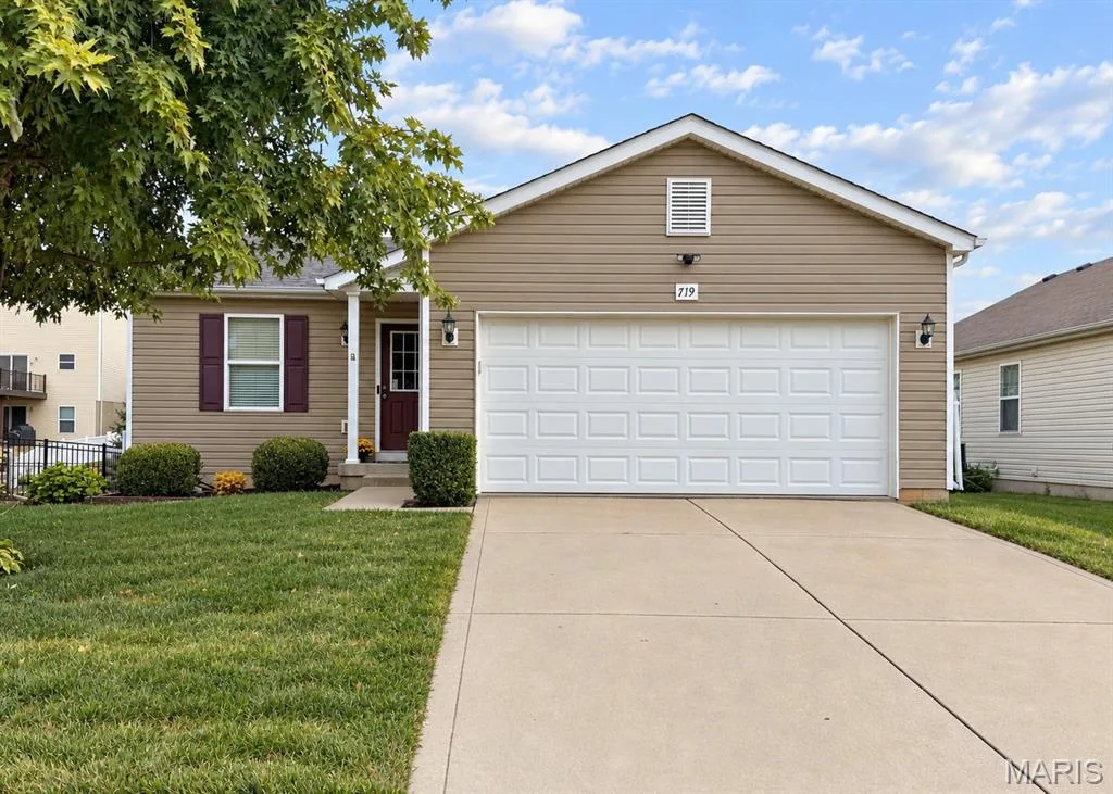 719 Rabbit Run Drive, St Charles, MO 63385 — listing photo 1 of 1