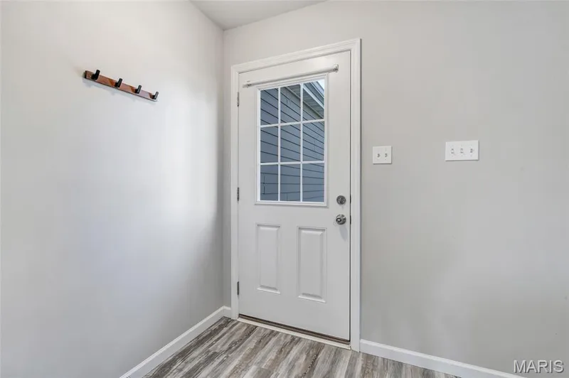 719 Rabbit Run Drive, St Charles, MO 63385 — listing photo 4 of 28