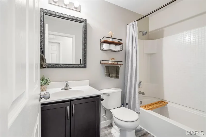 719 Rabbit Run Drive, St Charles, MO 63385 — listing photo 16 of 28