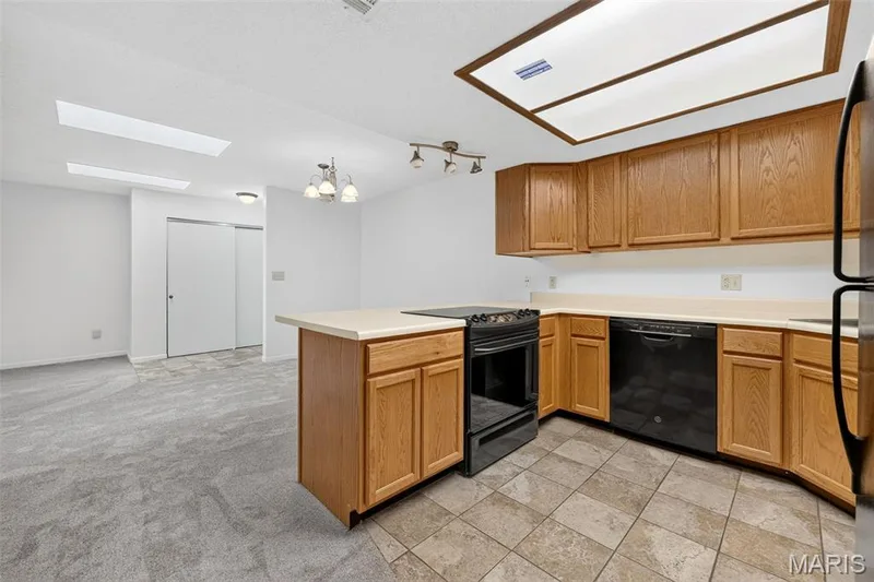 1440 Heritage Landing #304, St Charles, MO 63303 — listing photo 16 of 39