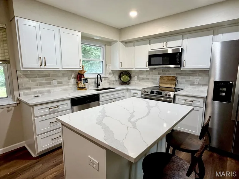 76 Ruth Drive, St Charles, MO 63301 — listing photo 3 of 32