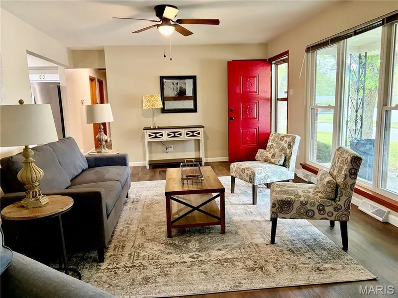 Living room — 76 Ruth Drive, St Charles, MO 63301