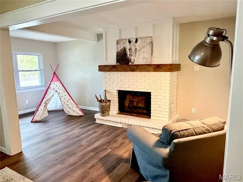 76 Ruth Drive, St Charles, MO 63301 — listing photo 9 of 32