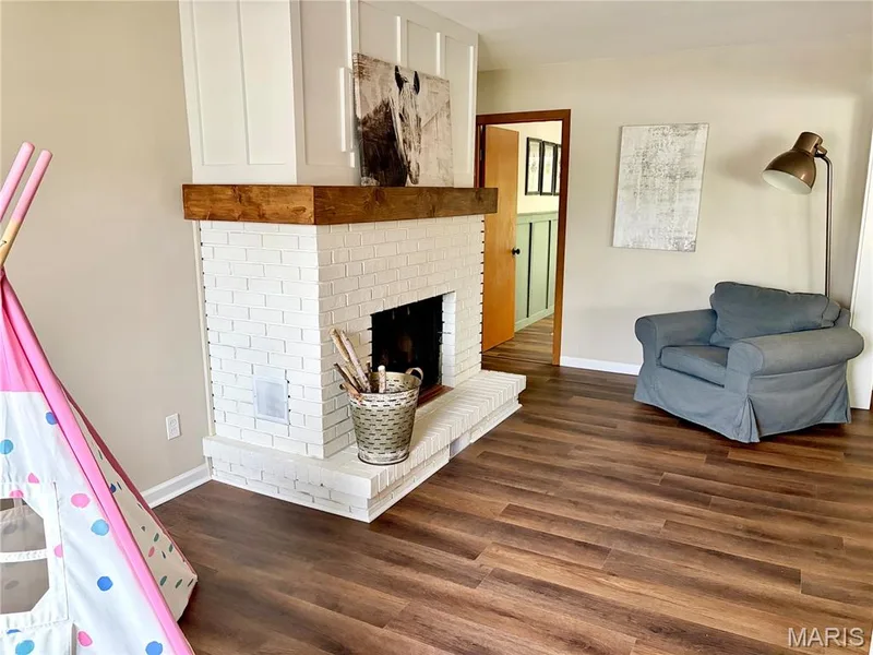 76 Ruth Drive, St Charles, MO 63301 — listing photo 10 of 32