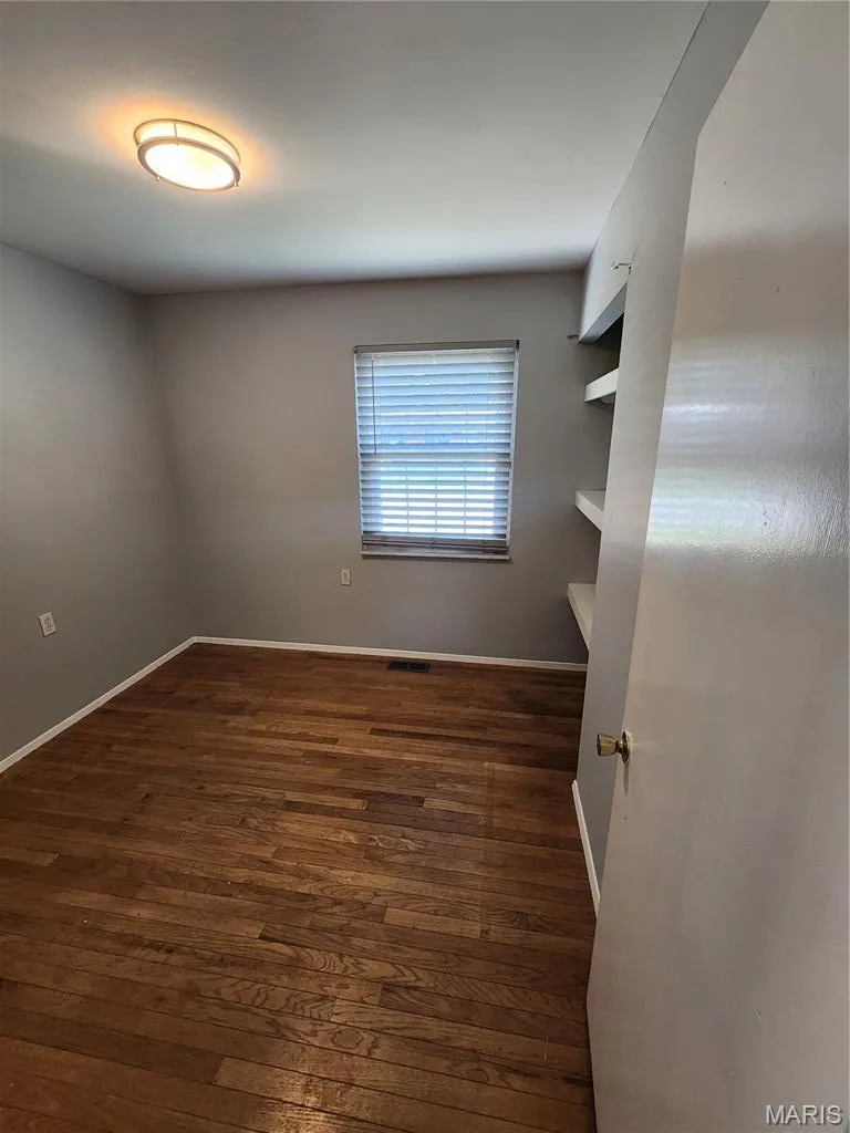 3075 Abbey Street, St Charles, MO 63301 — listing photo 8 of 19