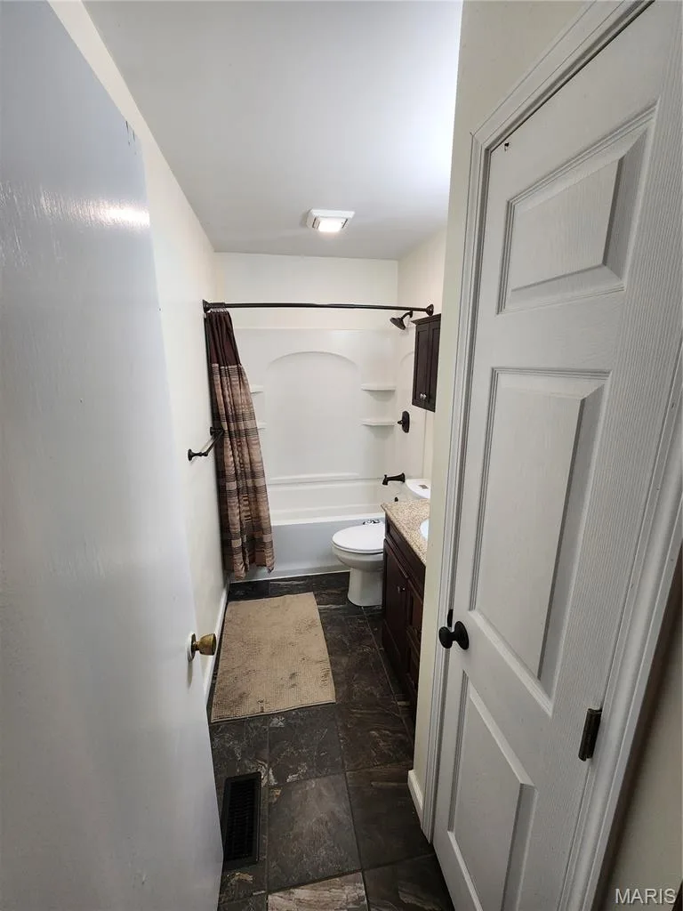 3075 Abbey Street, St Charles, MO 63301 — listing photo 9 of 19