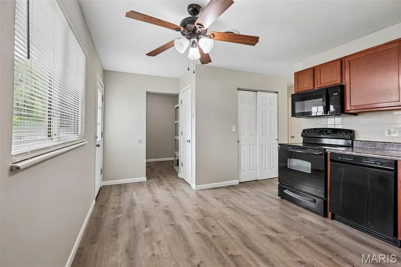 18 Lone Elk Lane, St Peters, MO 63376 — listing photo 11 of 25